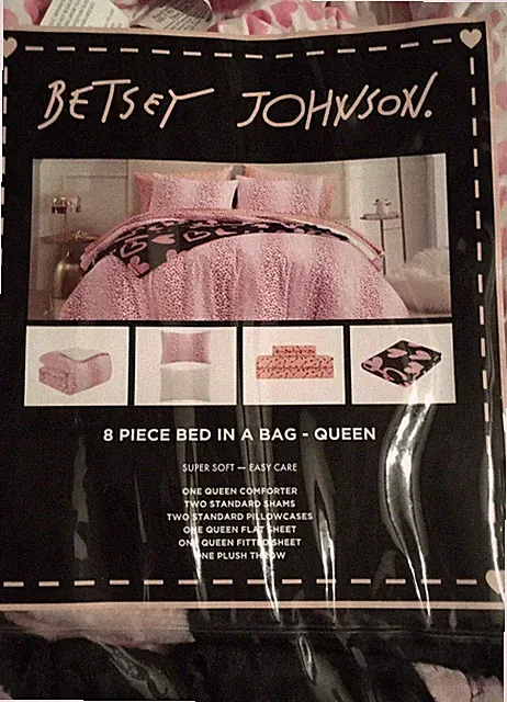 BETSEY JOHNSON 8 PC HEARTS DESIGN 💕 BED SET QUEEN SIZE COMFORTER BED IN A BAG