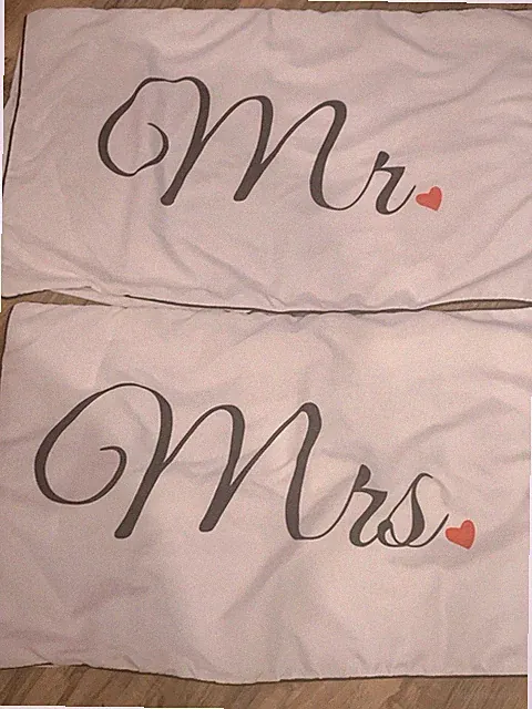 Couples Pillowcases Mr and Mrs Pillow Covers Heart Printed Bed Pillowcase