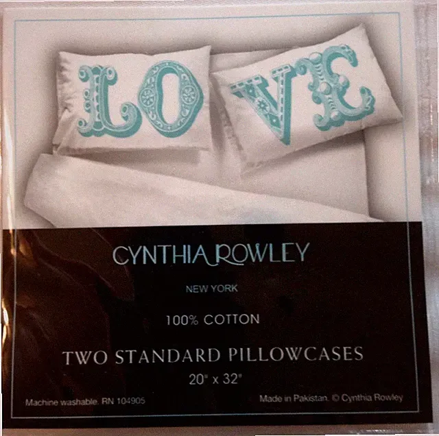 Cynthia Rowley 2 Standard White Pillowcases Sentiments Love Wedding Gift.. UPICK