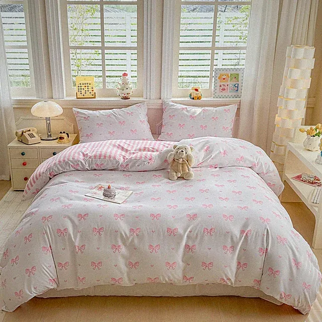 King Pink Bow Comforter: A Kawaii Dream for Girls (Stripes & Hearts Galore!)