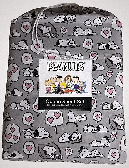Peanuts Snoopy QUEEN SIZE Sheet Set Valentine’s Gray White Pink Hearts New