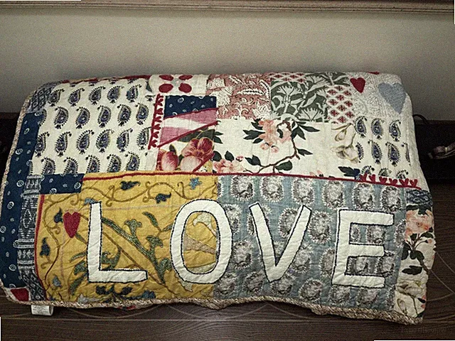 Pottery Barn Elise Love Quilt King/Cali King-NWOT