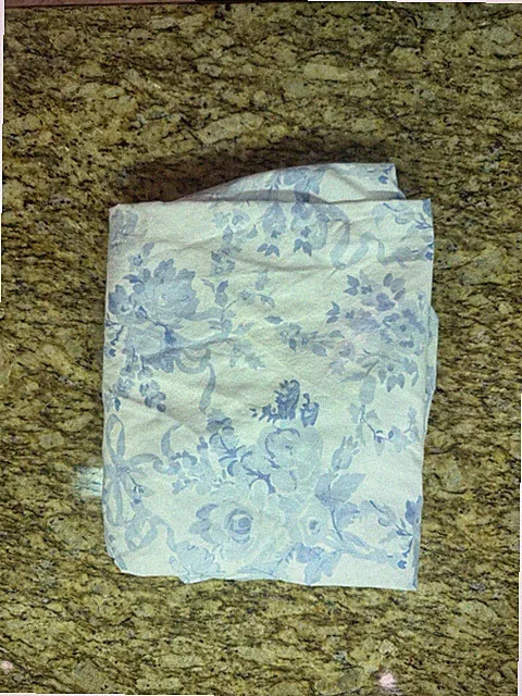 Pottery Barn Love Shack Fancy Blue Ivory Garden Damask Fitted Sheet Twin/ TwinXL