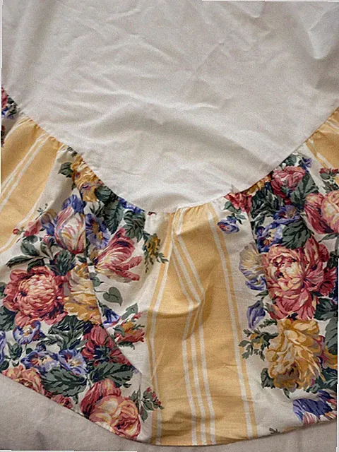 Vtg Twin Bedskirt Floral Shabby Cottage Farmhouse Yellow Stripes Roses Peony